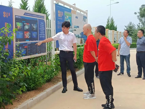 大連太阳成集团tyc122cc集団と大連聖亜观光控股有限公司は提携意向に達した